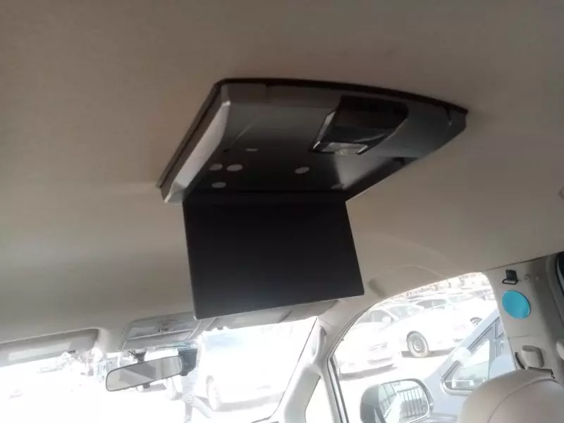 Toyota Noah   - 2012