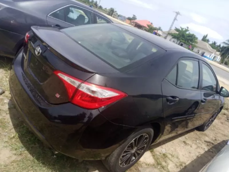 Toyota Corolla Sport   - 2016