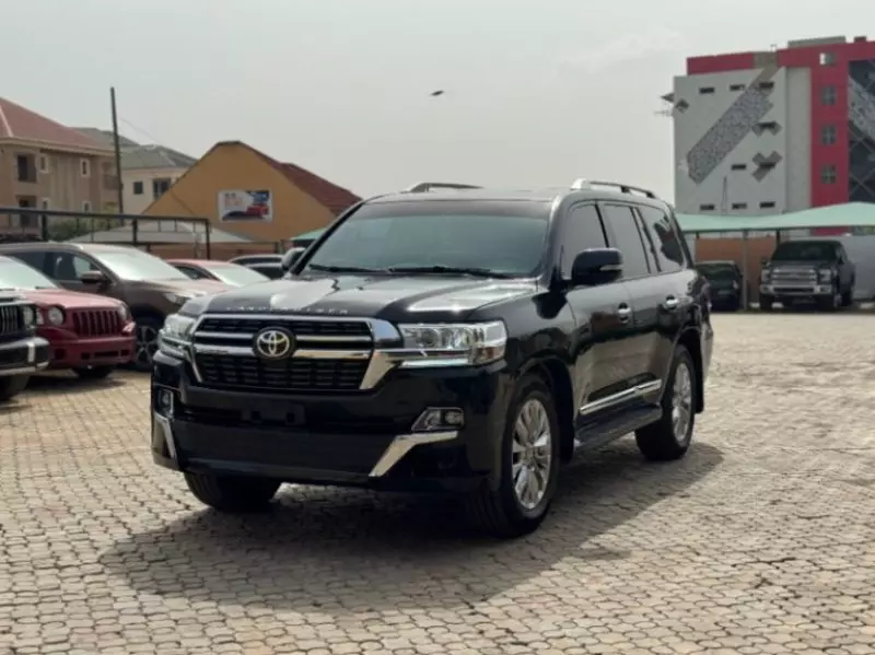 Toyota Landcruiser 300 GXR   - 2015