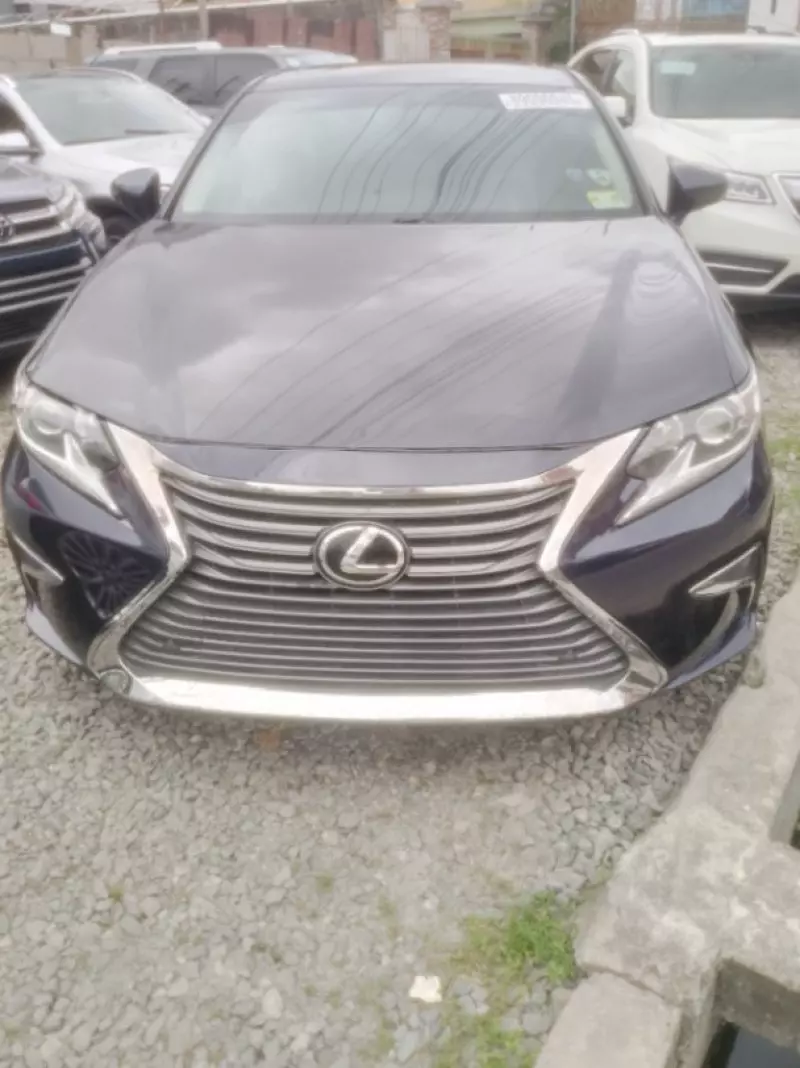 Lexus ES 350   - 2016