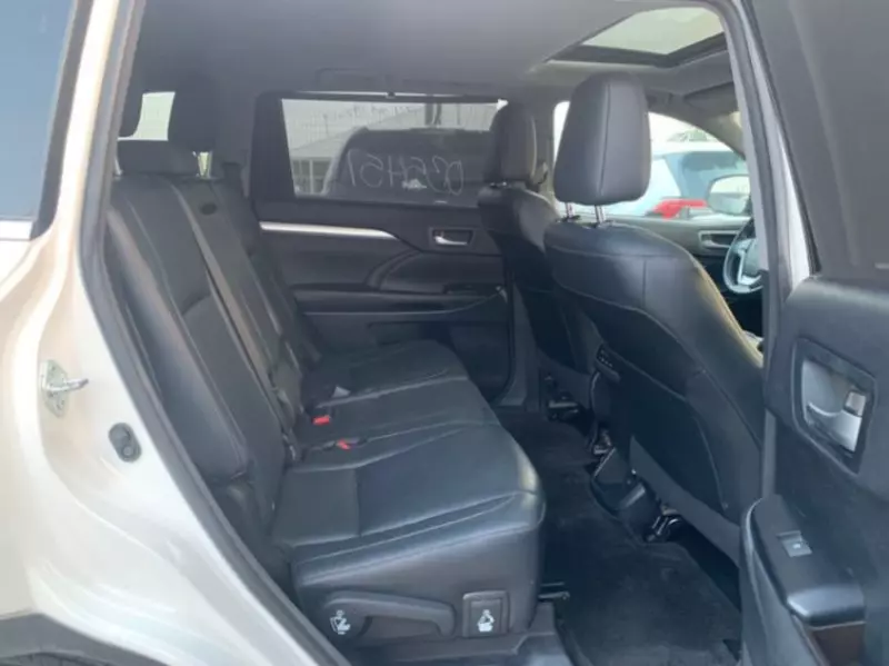 Toyota Highlander   - 2014