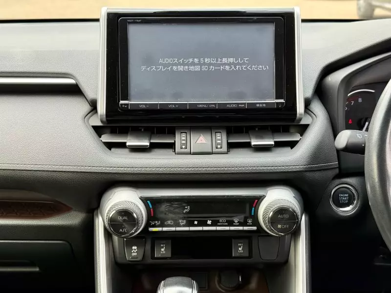 Toyota RAV 4   - 2019