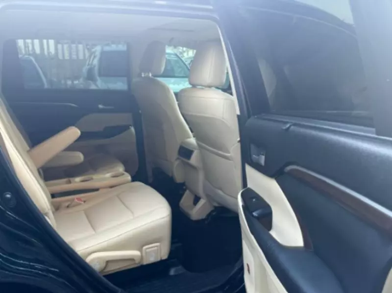 Toyota Highlander   - 2015