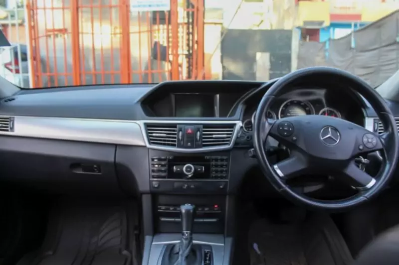 Mercedes-Benz E 250   - 2012