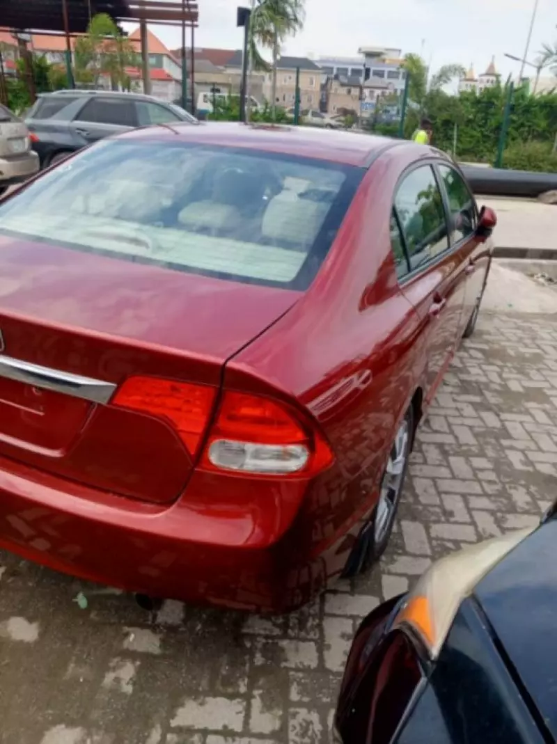 Honda Civic   - 2009