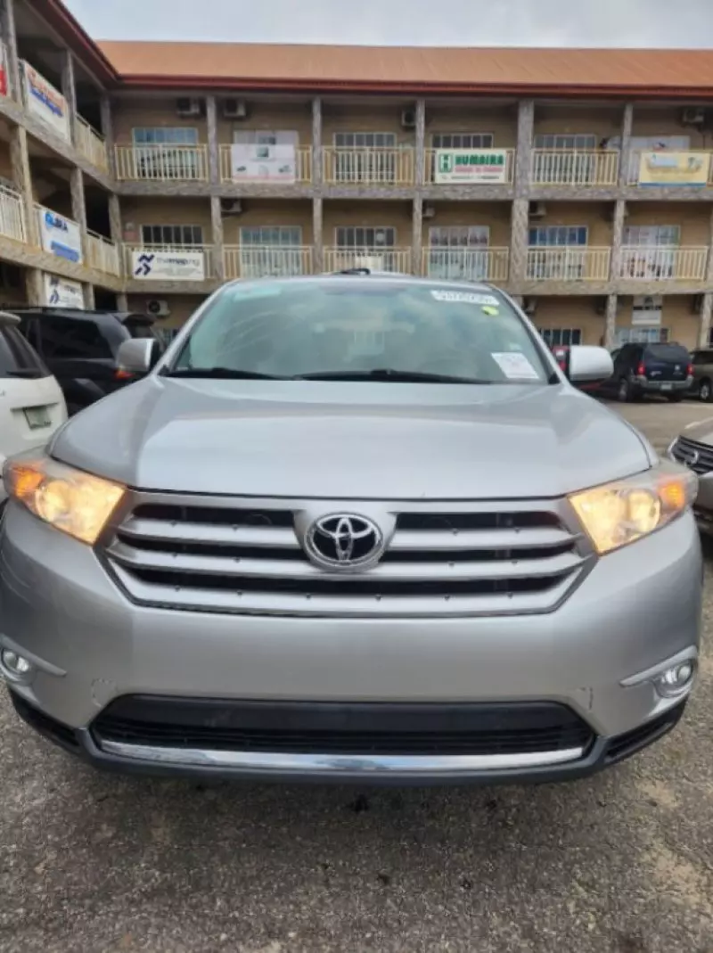 Toyota Highlander - 2012