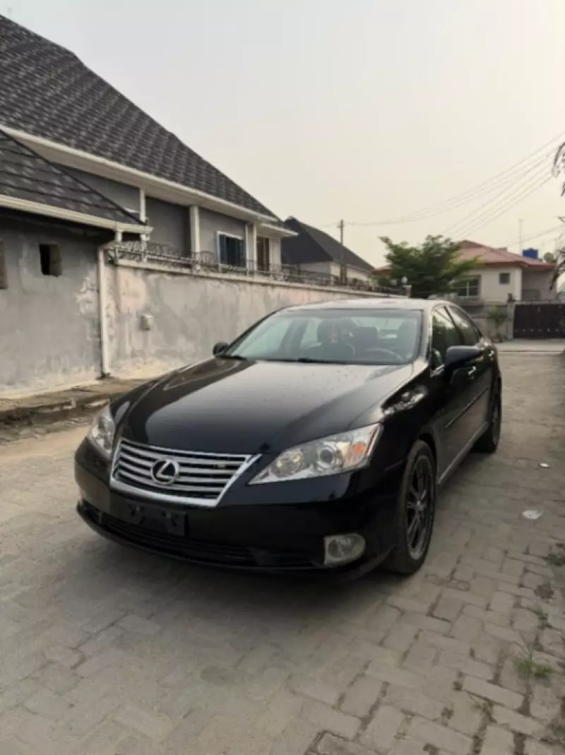 Lexus ES   - 2009