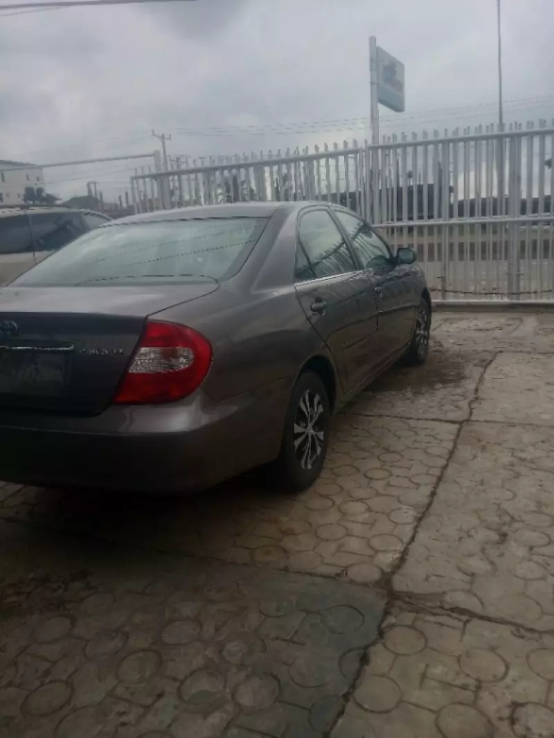 Toyota camry   - 2004