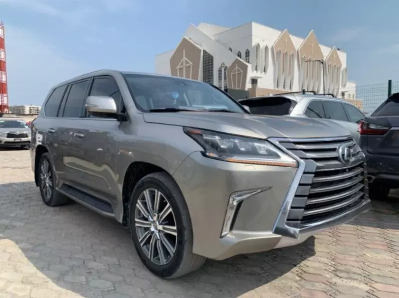 Lexus LX