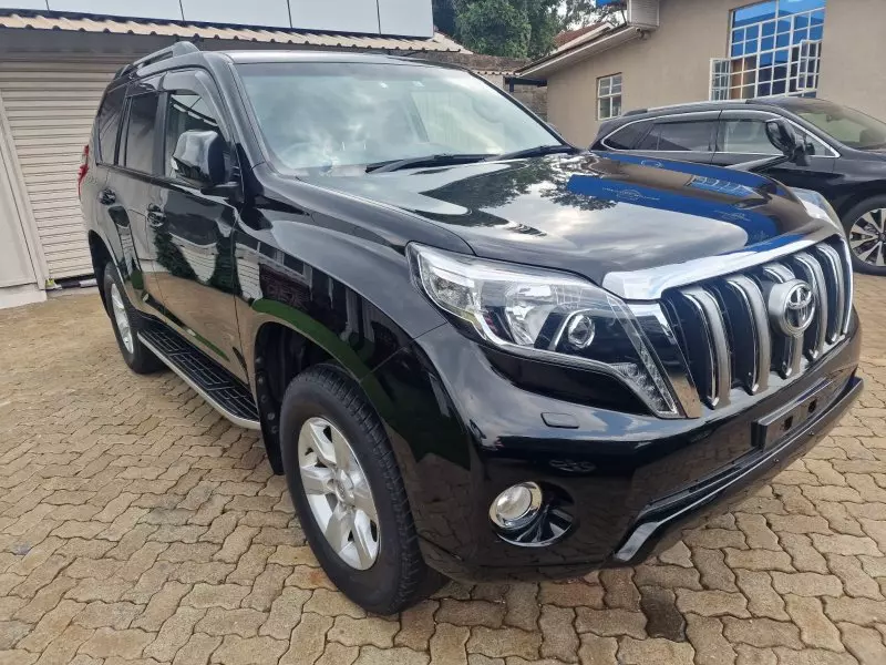 Toyota Land Cruiser Prado   - 2017