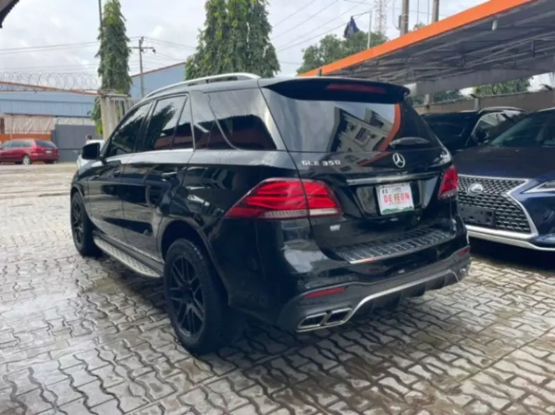 Mercedes-Benz ML 350   - 2012