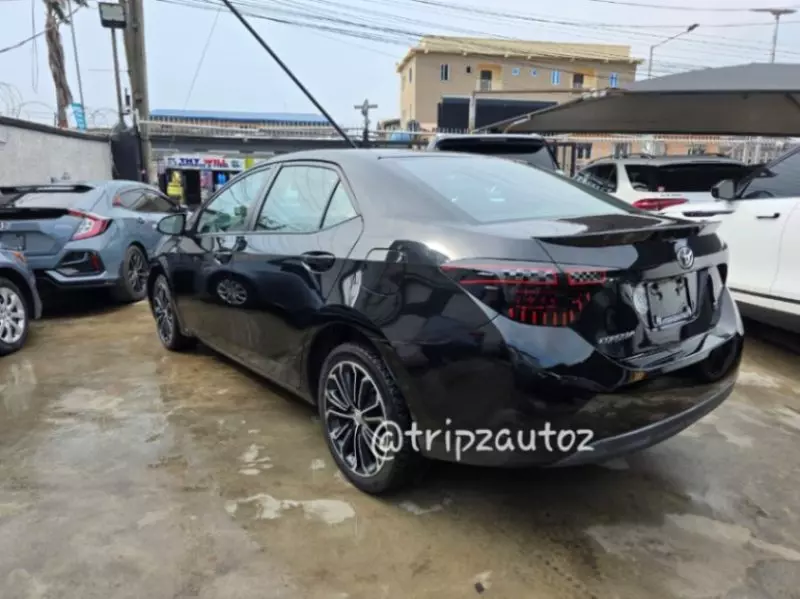Toyota Corolla - 2015