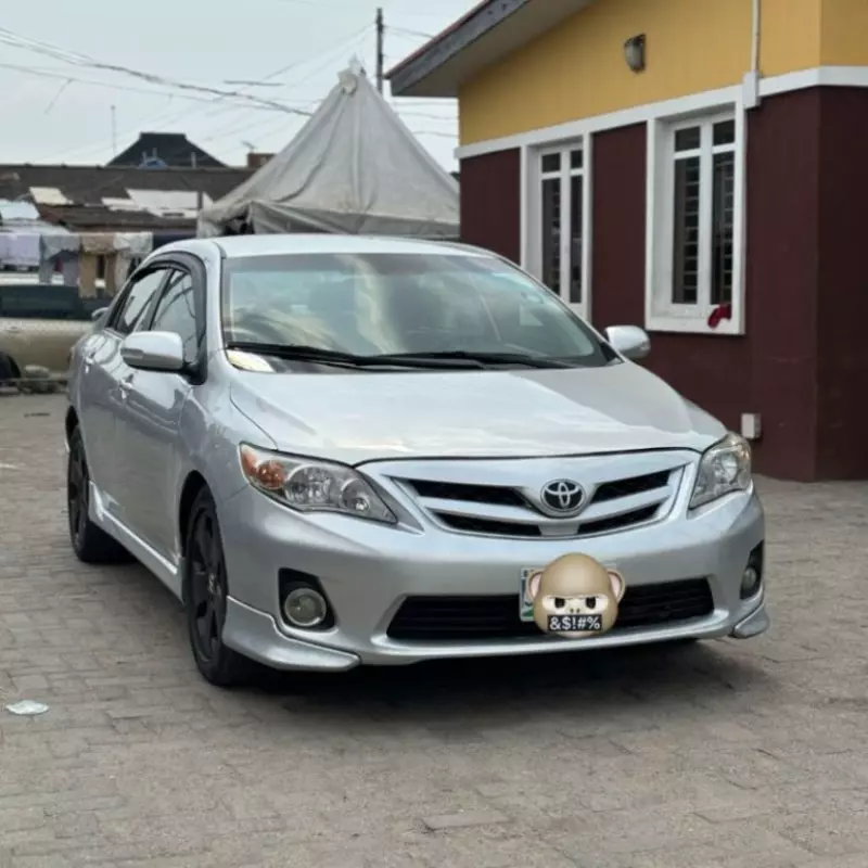 Toyota Corolla   - 2013