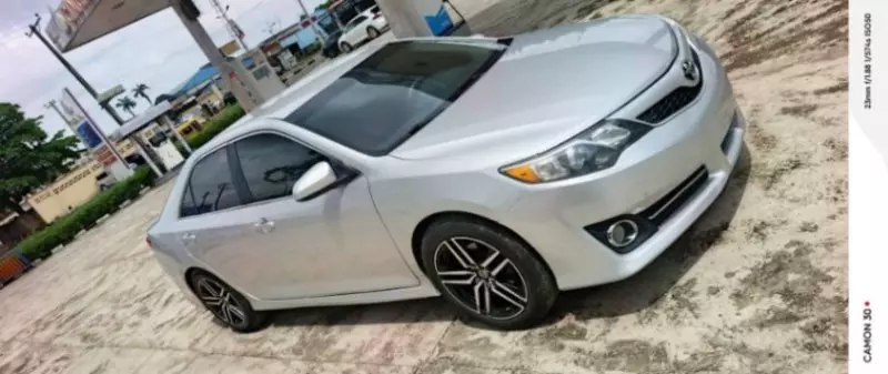 Toyota Camry   - 2014