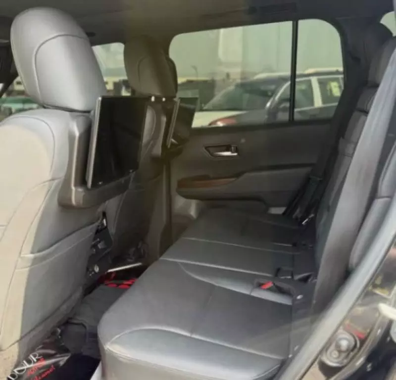 Toyota Land Cruiser GXR