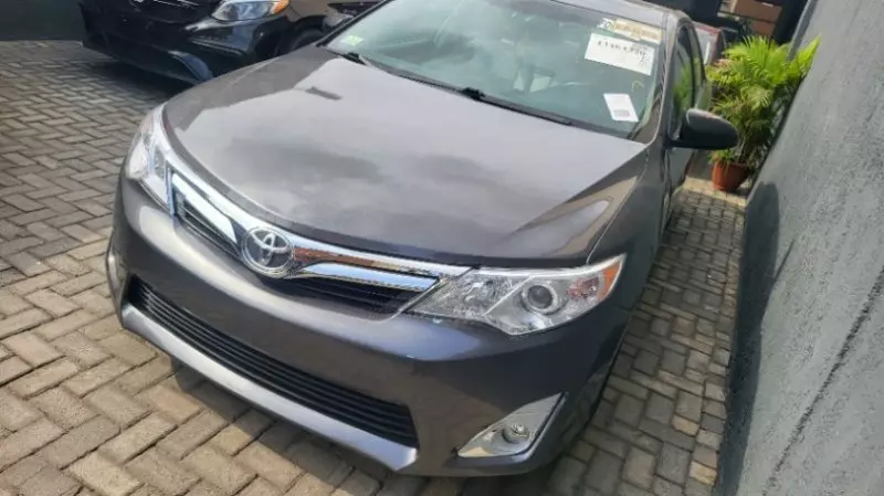 Toyota Camry - 2012