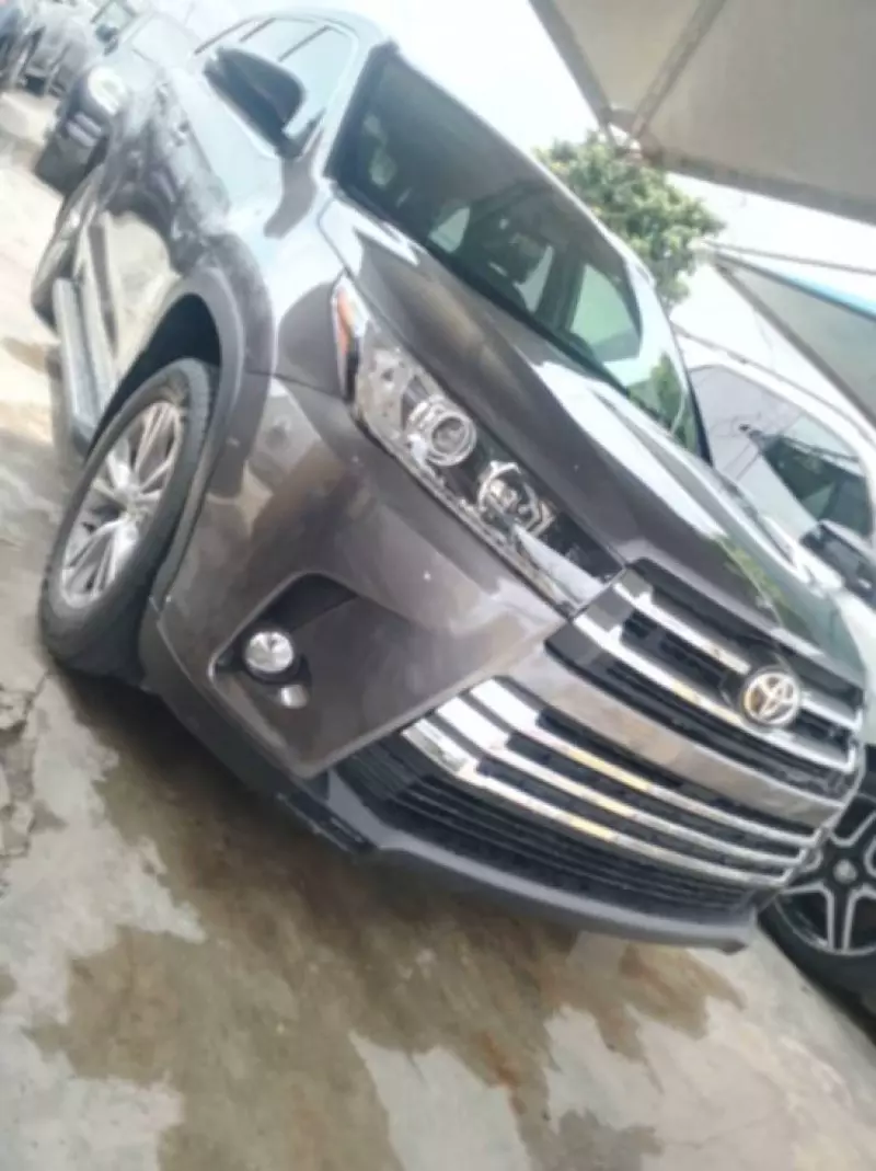 Toyota Highlander - 2014