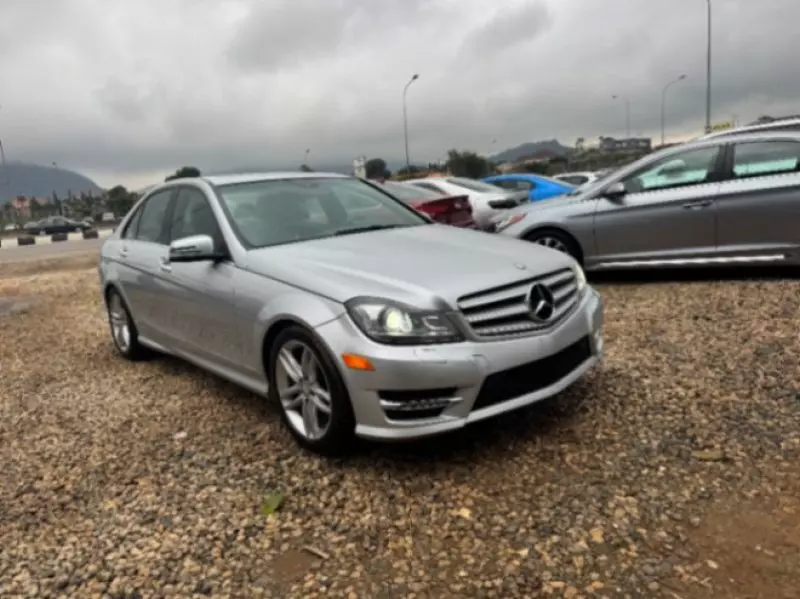 Mercedes-Benz C 300   - 2013