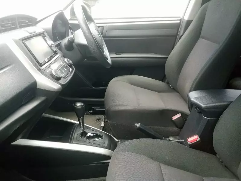Toyota Fielder hybrid    - 2017