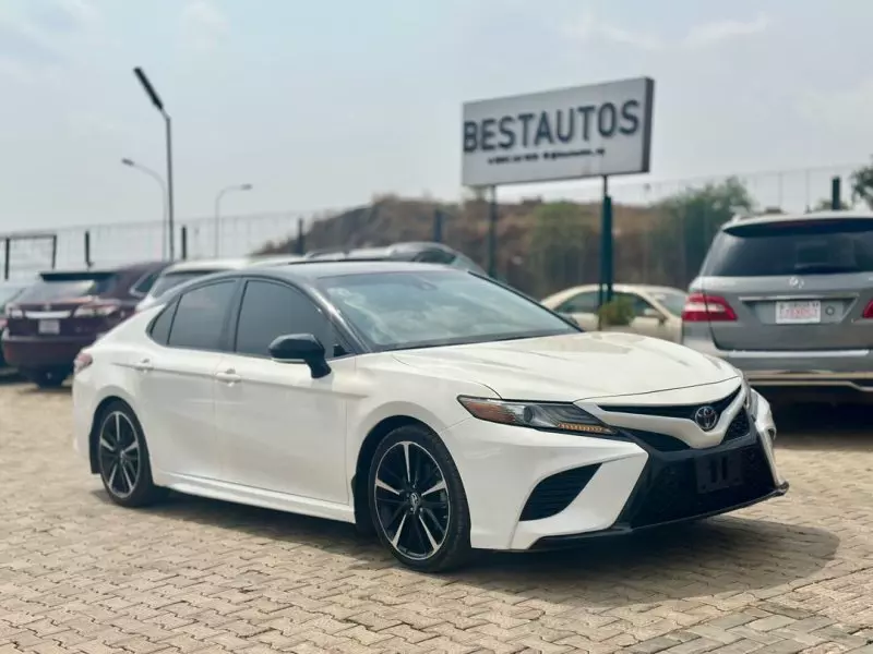 Toyota Camry   - 2018