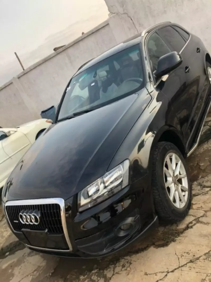 Audi Q5   - 2011