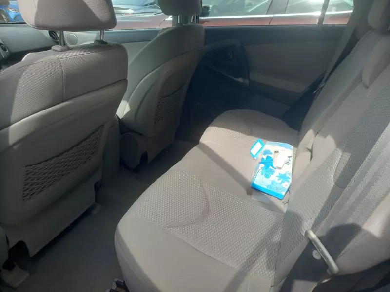 Toyota Rav4   - 2012