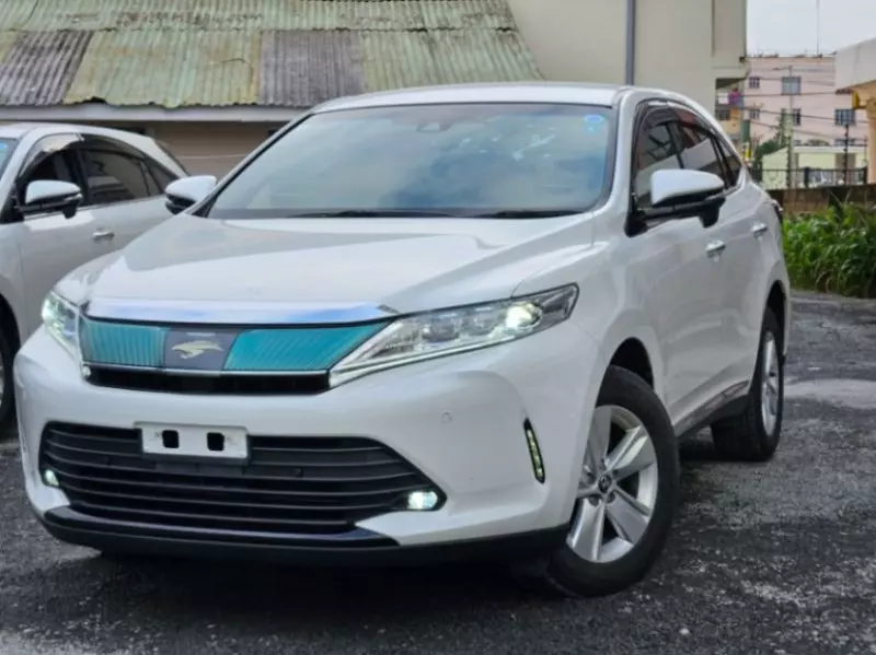 Toyota Harrier   - 2018