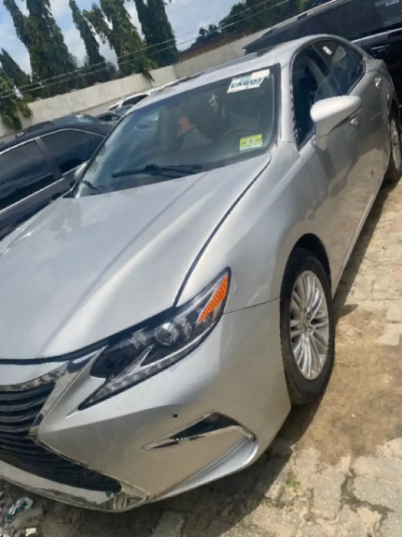 Lexus ES 350   - 2013