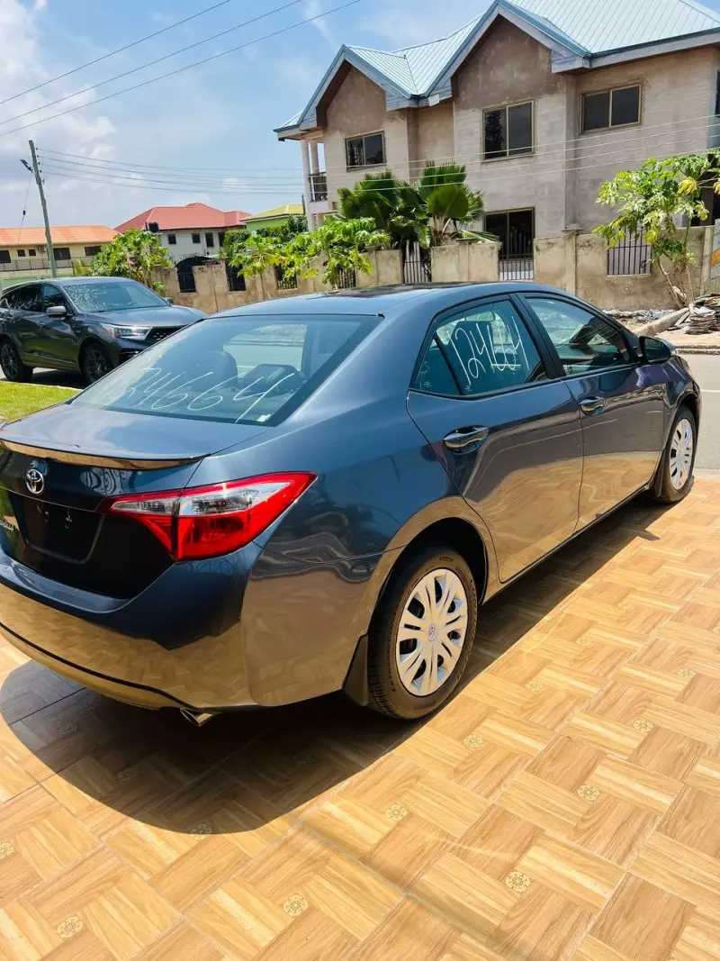 Toyota Corolla   - 2016