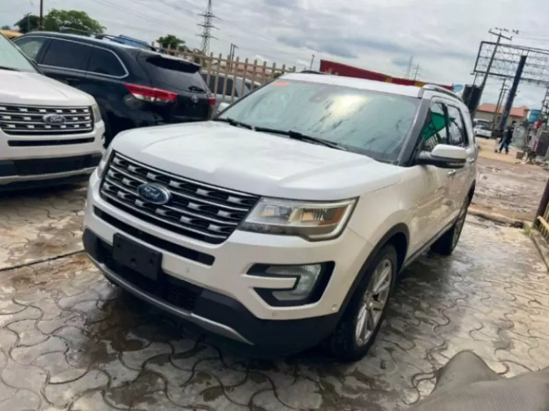 Ford Explorer LTD 3.5L   - 2017