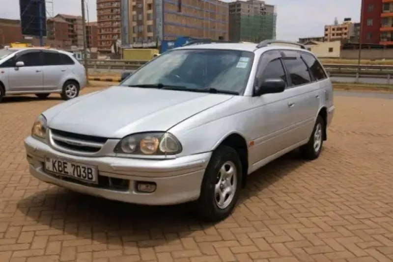 Toyota Caldina   - 1999