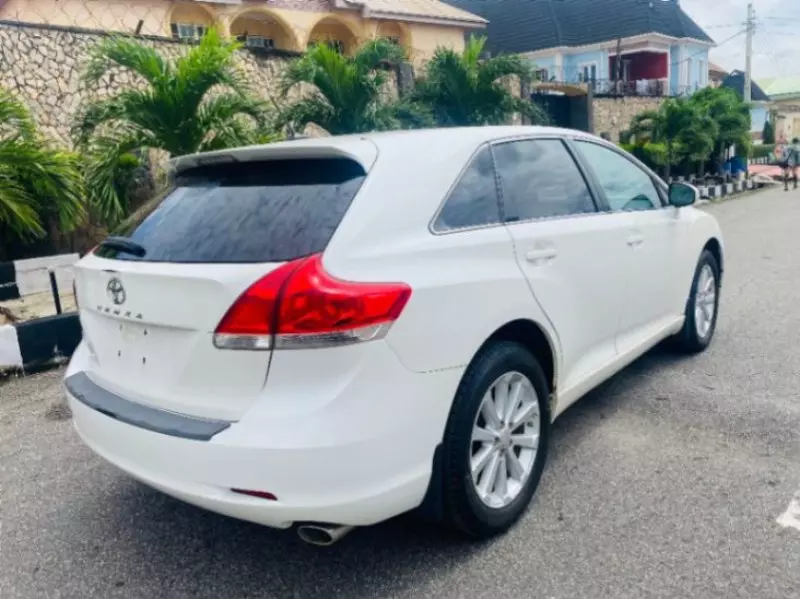 Toyota Venza   - 2010