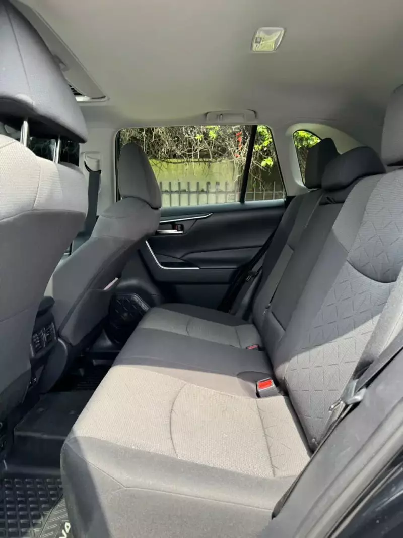 Toyota RAV 4   - 2021