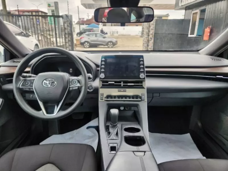Toyota Avalon   - 2020