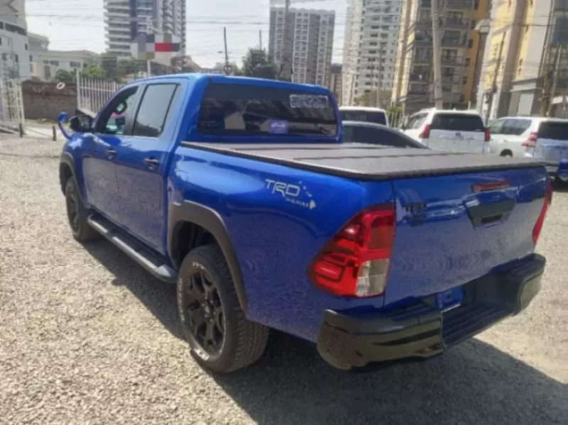 Toyota Hilux    - 2018