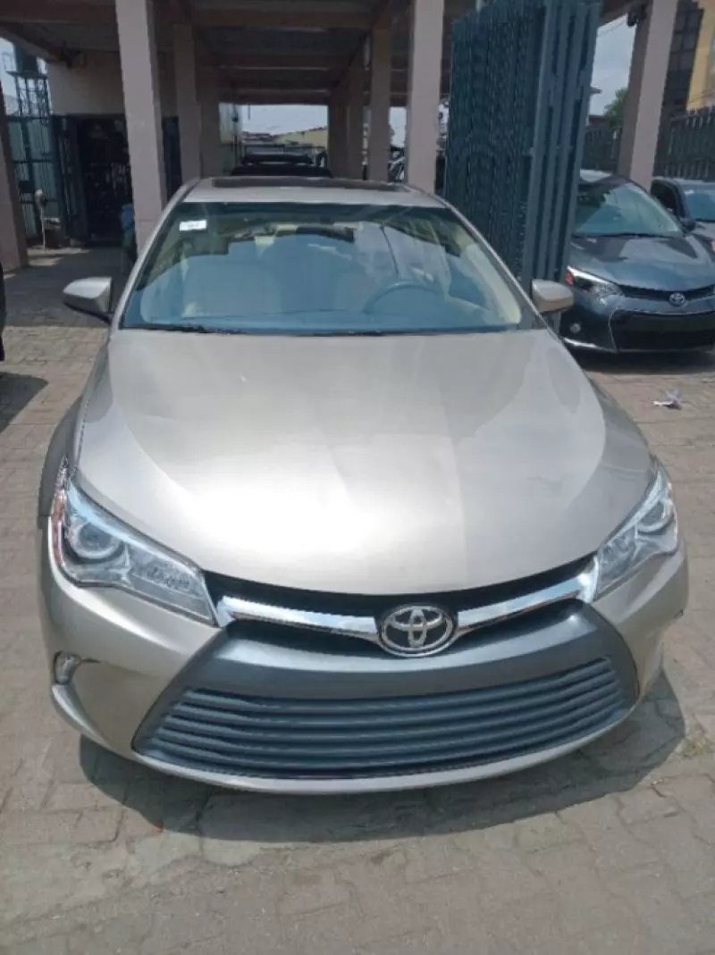 Toyota Camry   - 2015