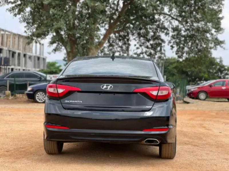 Hyundai Sonata   - 2015