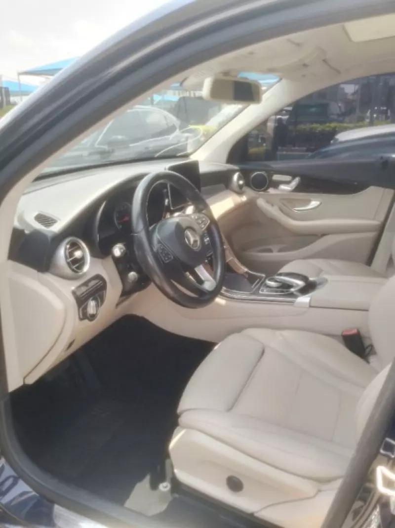 Mercedes-Benz GLC 300   - 2016