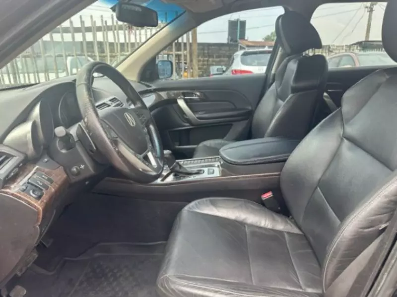 Acura MDX   - 2010