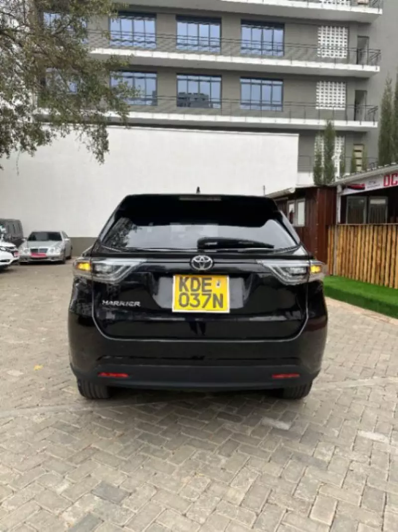 Toyota Harrier   - 2014