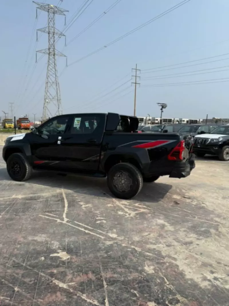 Toyota Hilux