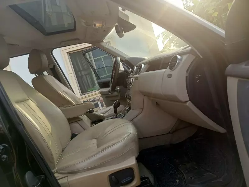 Land Rover  HSE LR4   - 2011