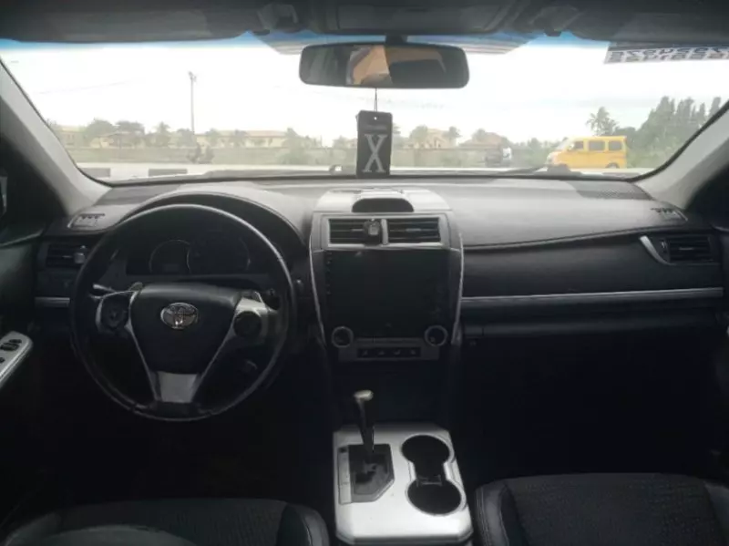Toyota Camry   - 2013