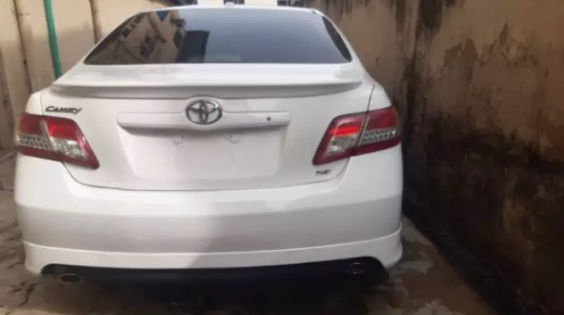 Toyota Camry   - 2009