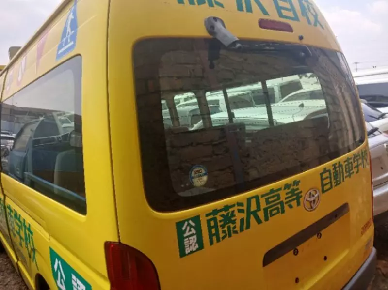 Toyota Hiace   - 2012