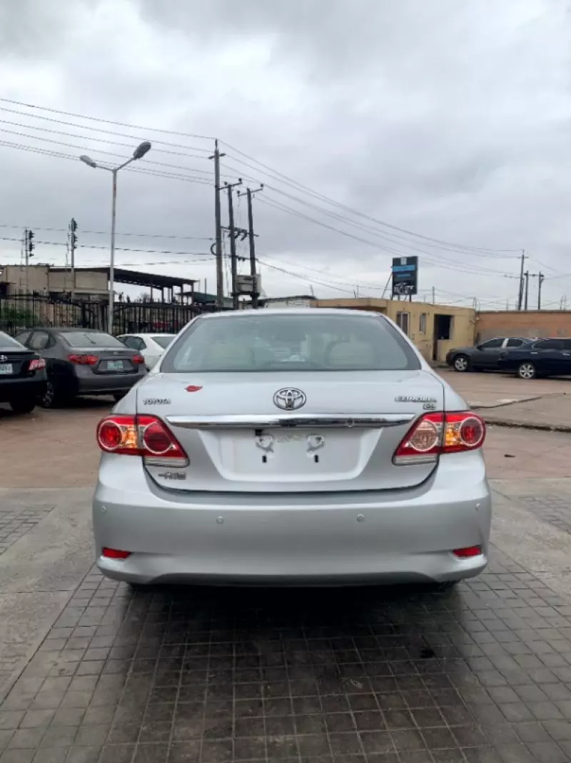 Toyota Corolla   - 2013