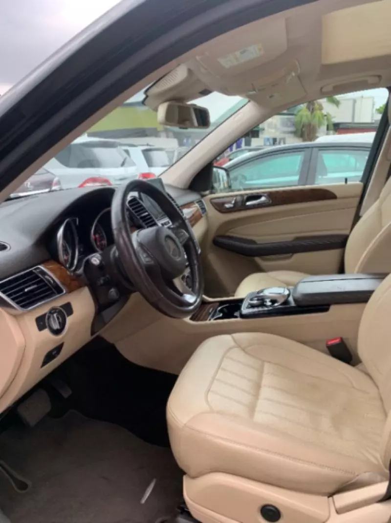 Mercedes-Benz GLE-Class   - 2016