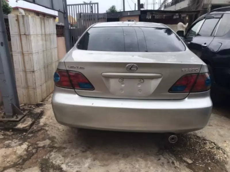 Lexus ES 330   - 2004