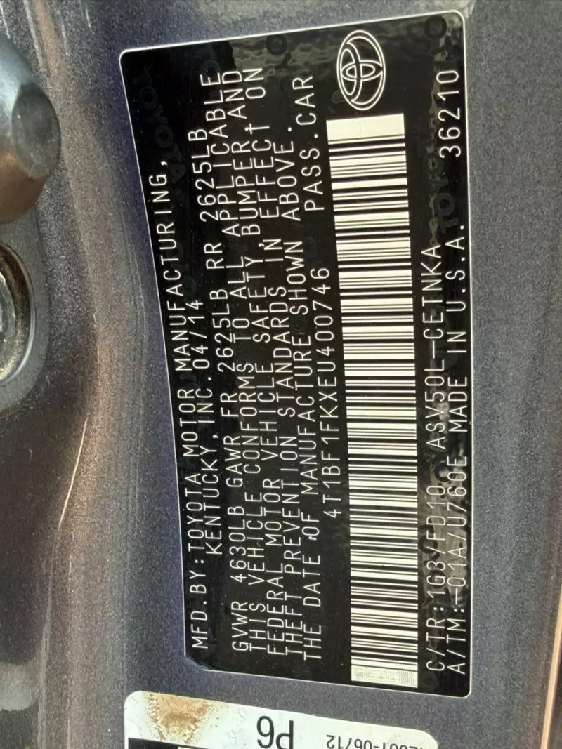 Toyota Camry   - 2014