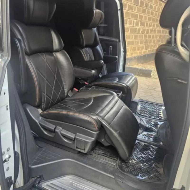 Nissan Elgrand - 2014